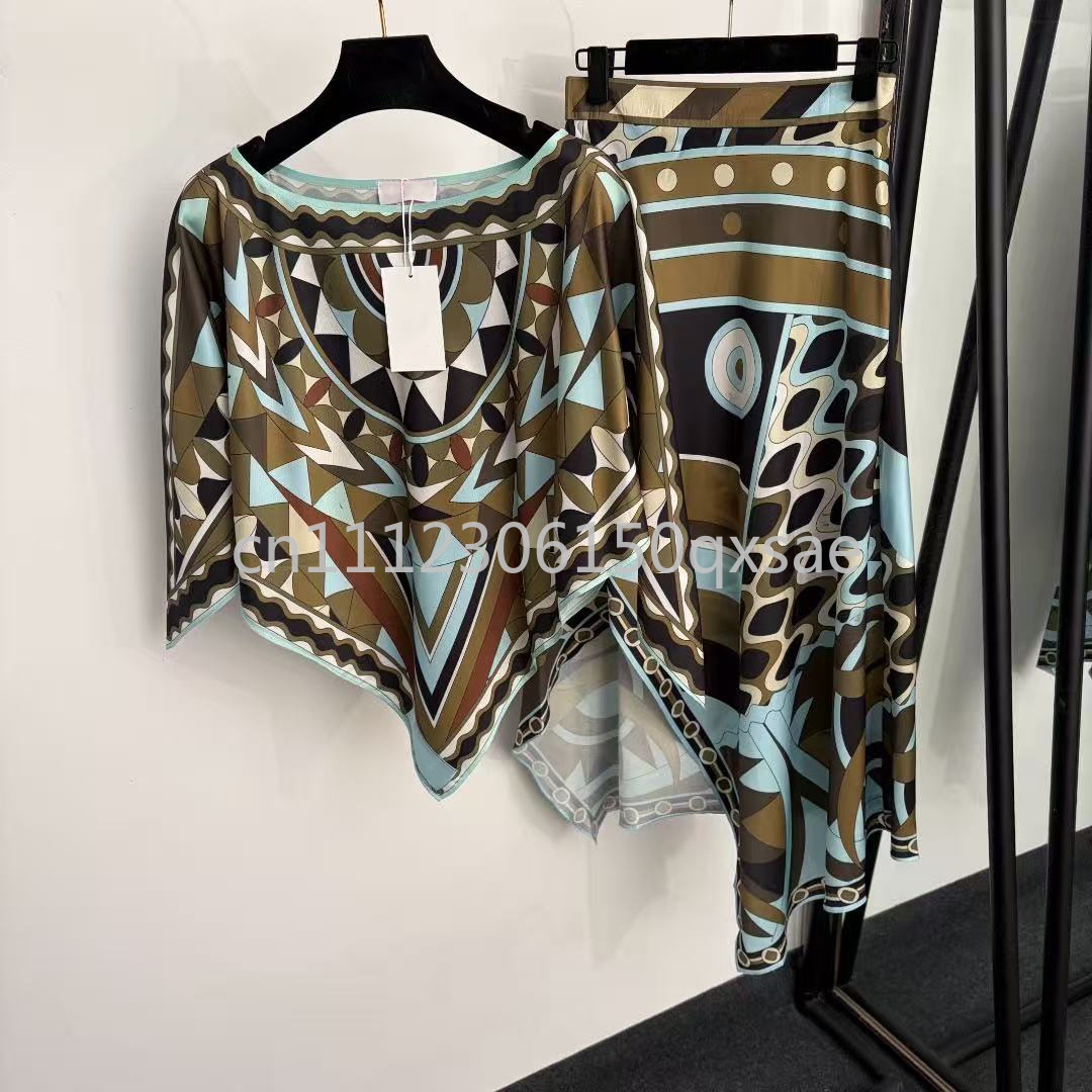 Summer Clothing Brands - Ensemble de robes-cape noires de luxe